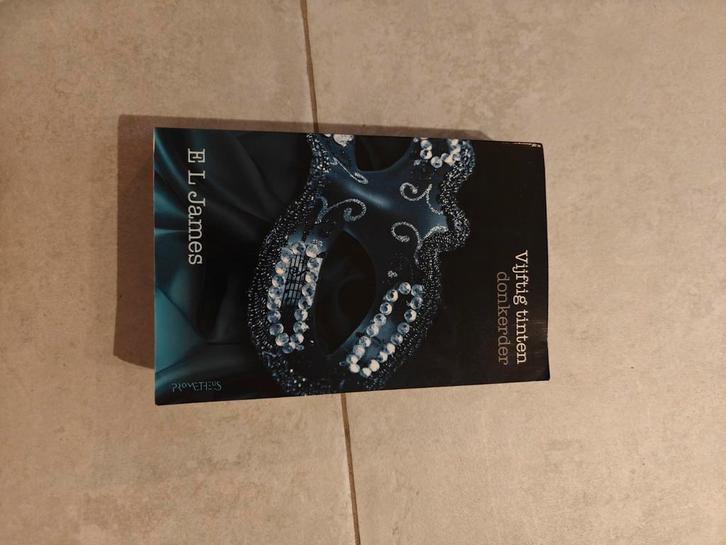 E.L. James - Vijftig tinten donkerder, Boeken, Literatuur, Zo goed als nieuw, Amerika, Ophalen of Verzenden