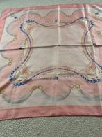Carré foulard Must de  Cartier (soie, 90x90), Ophalen of Verzenden, Gebruikt, Roze, Accessoires