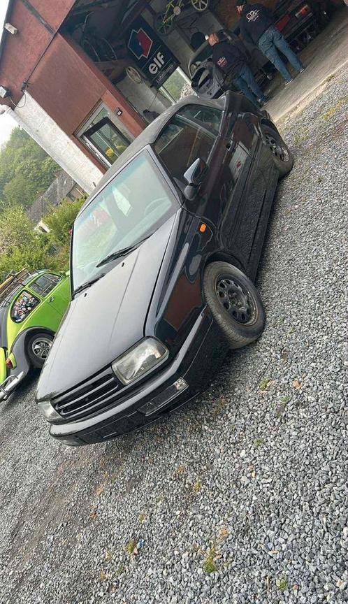 Golf 3 cabriolet 1800 Essence, Auto's, Volkswagen, Particulier, Overige modellen, Benzine, Cabriolet, 2 deurs, Handgeschakeld