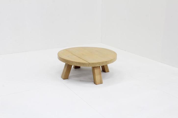 Vintage brutalist ronde salontafel massief eikenhout 1970s, Huis en Inrichting, Tafels | Salontafels, Gebruikt, Minder dan 50 cm
