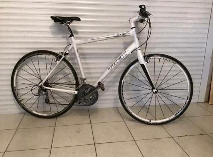 Trek 7.7 FX Fitnessbike, maat 22,5 inch, Fietsen en Brommers, Fietsen | Heren | Sportfietsen en Toerfietsen, Zo goed als nieuw