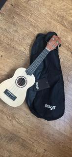 Ukelele Stagg, Muziek en Instrumenten, Snaarinstrumenten | Gitaren | Akoestisch, Ophalen, Nieuw, Met koffer