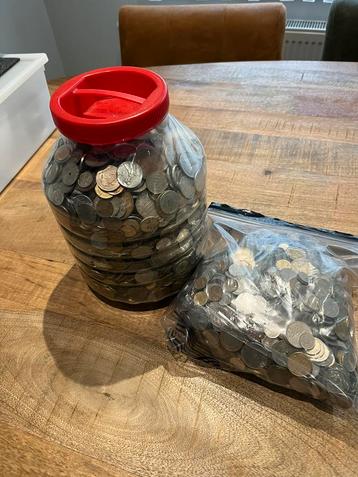 + ou- 25 kg pièces du monde échange possible, Enlèvement
