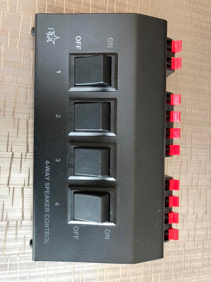 4-wegs Luispreker switch 4-way speaker switch, Audio, Tv en Foto, Luidsprekerboxen, Nieuw, Overige typen, Overige merken, Ophalen
