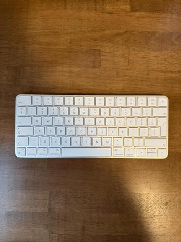 Apple Magic Keyboard (lightning) QWERTY beschikbaar voor biedingen