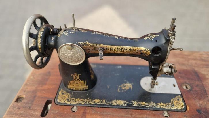 Authentieke Singer naaimachine uit de jaren ’20, Hobby en Vrije tijd, Naaimachines en Toebehoren, Gebruikt, Naaimachine, Singer