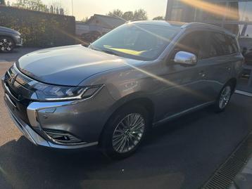 Mitsubishi Outlander 2.4i PHEV Instyle SDA TOP OKKAZIE!