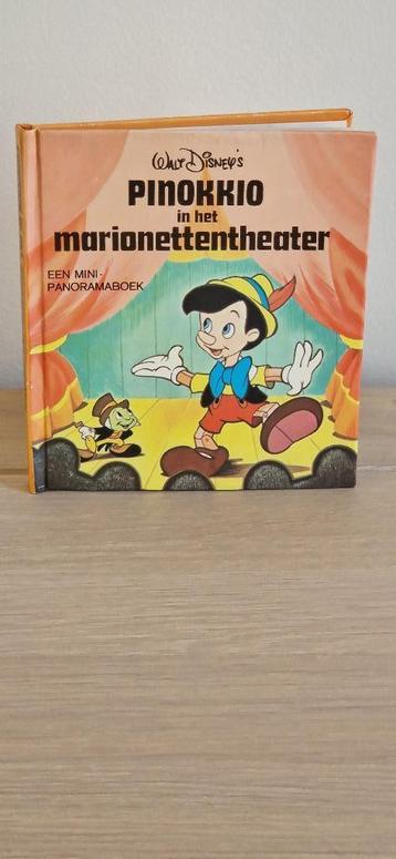 Pinokkio in het marionettentheater /mini-panoramaboek beschikbaar voor biedingen