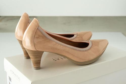 Schoenen, merk Zinda, NIEUW, maat 36, Kleding | Dames, Schoenen, Nieuw, Pumps, Beige, Verzenden