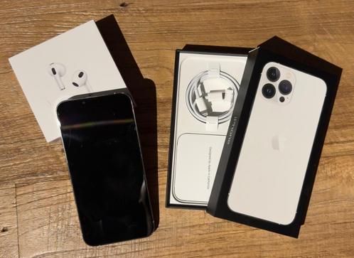 iPhone 13 Pro Max – Silver – 256GB + AirPods, Telecommunicatie, Mobiele telefoons | Apple iPhone, Zo goed als nieuw, 256 GB, iPhone 13 Pro Max