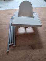 Kinderstoel en babybedje met 2 laden