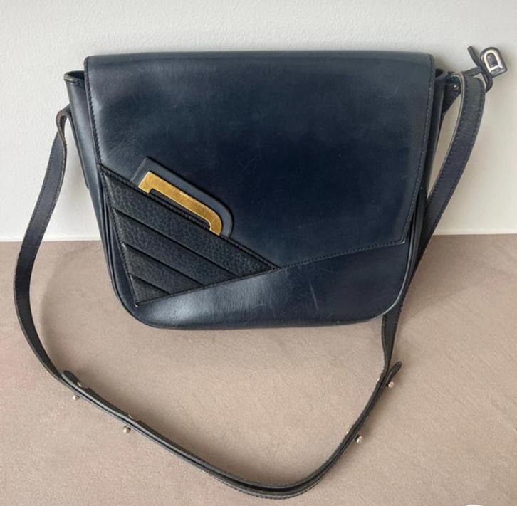 Delvaux crossbody, Handtassen en Accessoires, Tassen | Damestassen, Zo goed als nieuw, Blauw, Ophalen of Verzenden