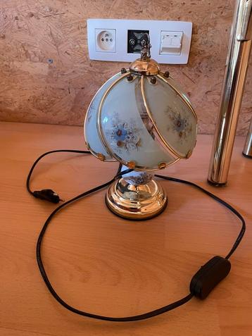 Vintage lampje beschikbaar voor biedingen