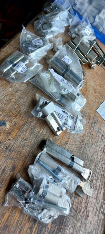 Cilindersloten  beschikbaar voor biedingen