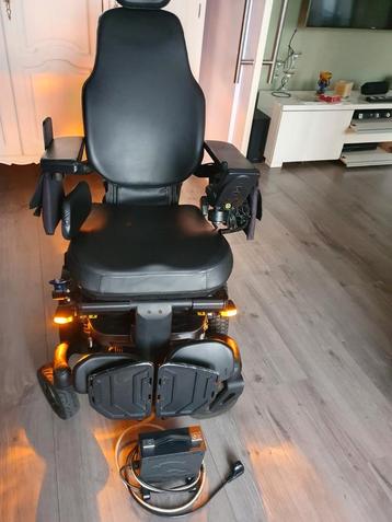 Elektrische rolstoel KARMA MET NIEUWE BATTERIJEN beschikbaar voor biedingen