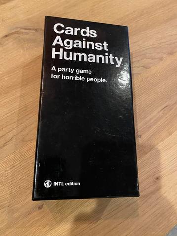 Cards Against Humanity beschikbaar voor biedingen