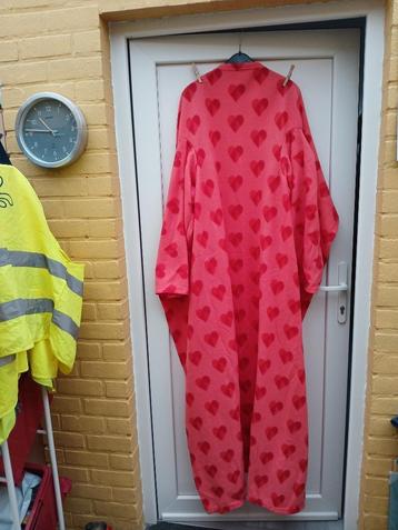 Fleecedekentje hartjes met mouwen beschikbaar voor biedingen