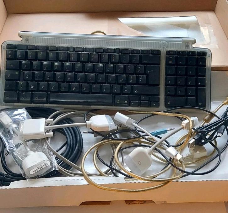 M2452 USB-toetsenbord en accessoires, Computers en Software, Pc- en Netwerkkabels, Ophalen of Verzenden