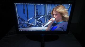 TV Samsung 37 inch met afstandsbediening beschikbaar voor biedingen