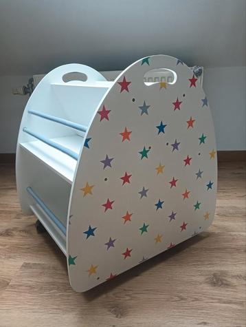 Bibliothèque sur roues beschikbaar voor biedingen