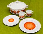 Vintage servies: Soepterrine, 2 kopjes en 3 bordjes, Ophalen