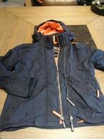 JAS BLAUW MERK SUPERDRY - MAAT L = M DUUR IN AANKOOP, Kleding | Dames, Jassen | Winter, Maat 38/40 (M), Ophalen of Verzenden, Gedragen