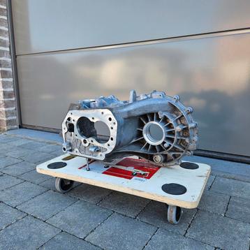 Versnellingsbak behuizing 0AJ301103H Vw Golf VII 1.0 TSI SEE beschikbaar voor biedingen