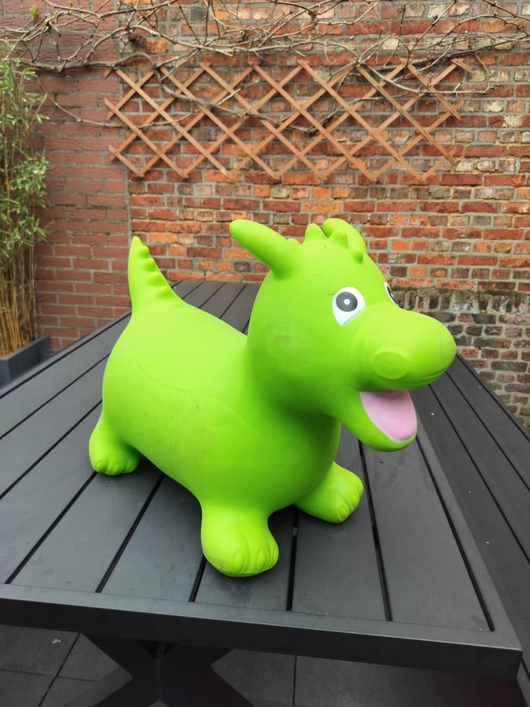 Dino om op te bouncen, Ophalen