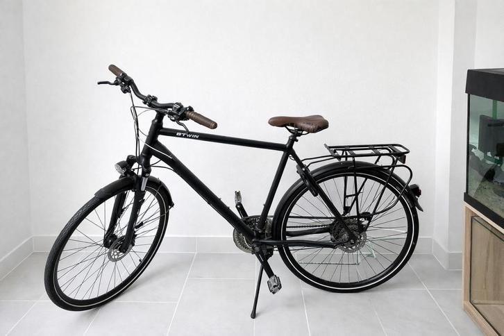 Vélo ville Btwin (Decathlon) avec porte-bagages, Vélos & Vélomoteurs, Vélos électriques, Utilisé, Autres marques, Enlèvement