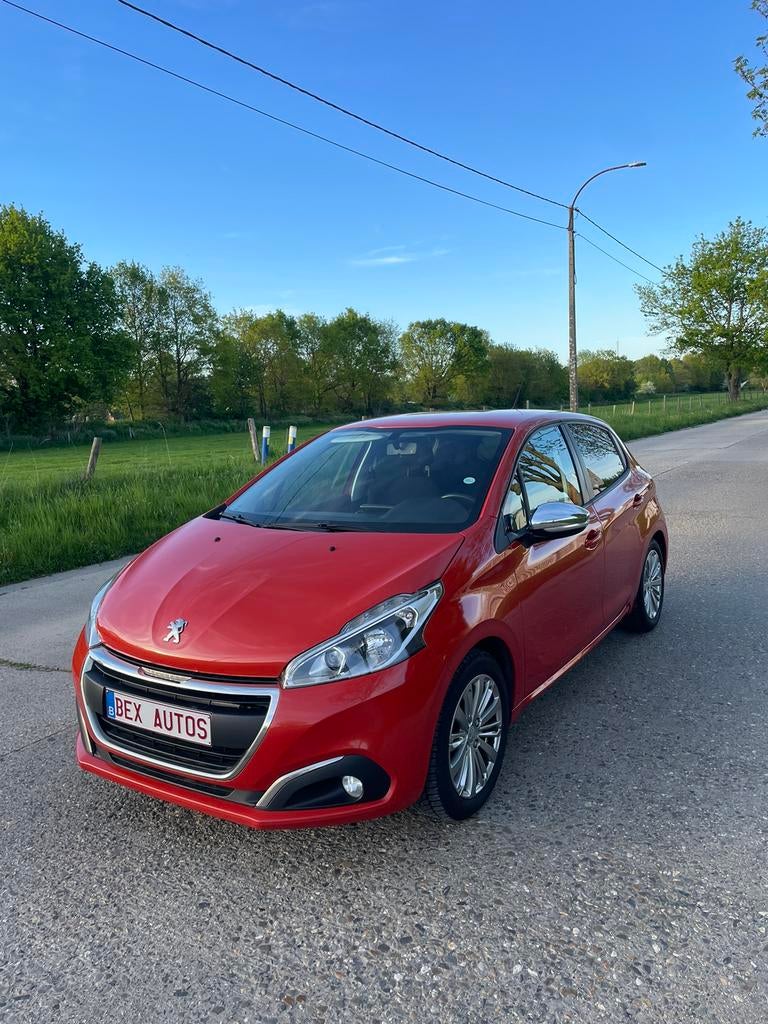 PEUGEOT 208 STYLE 1.2 BENZINE 2017 DIRECT BESCHIKBAAR, Auto's, Peugeot, Bedrijf, ABS, Airbags, Airconditioning, Bluetooth, Bochtverlichting