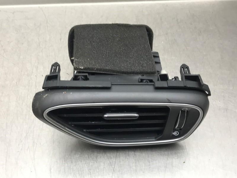 DIVERSEN Luchtrooster zijkant Hyundai i30 Wagon (PDEF5), Gebruikt, Hyundai