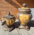 2 Sierpotten met honden koppen, groot en klein, Tuin en Terras, Tuinbeelden, Ophalen, Zo goed als nieuw, Kunststof, Dierenbeeld