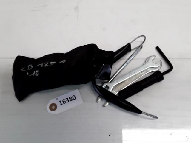 CB125R  2018 - 2019 Honda Gereedschap D1-27583