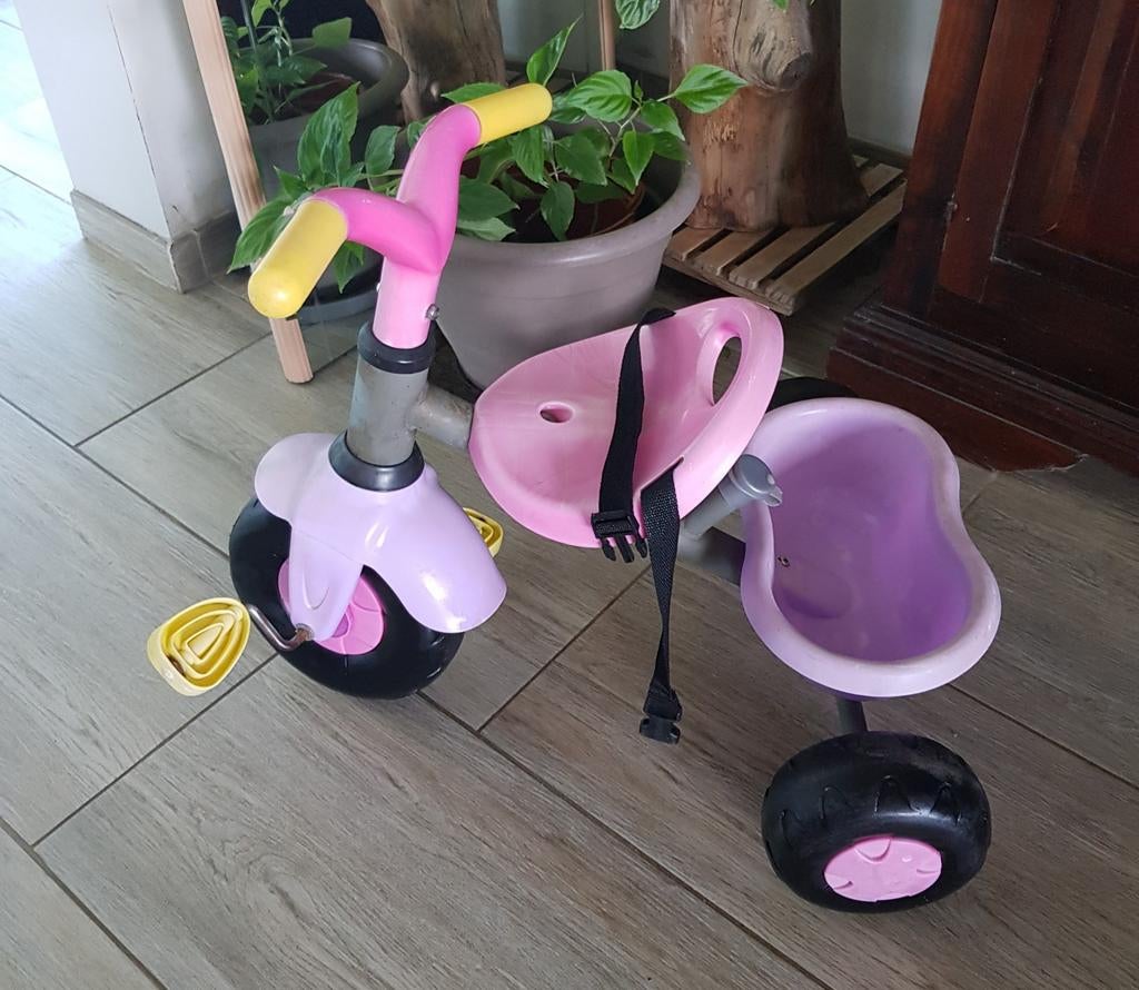 Tricycle enfant. A enlever à 5540 Hastière, Ophalen