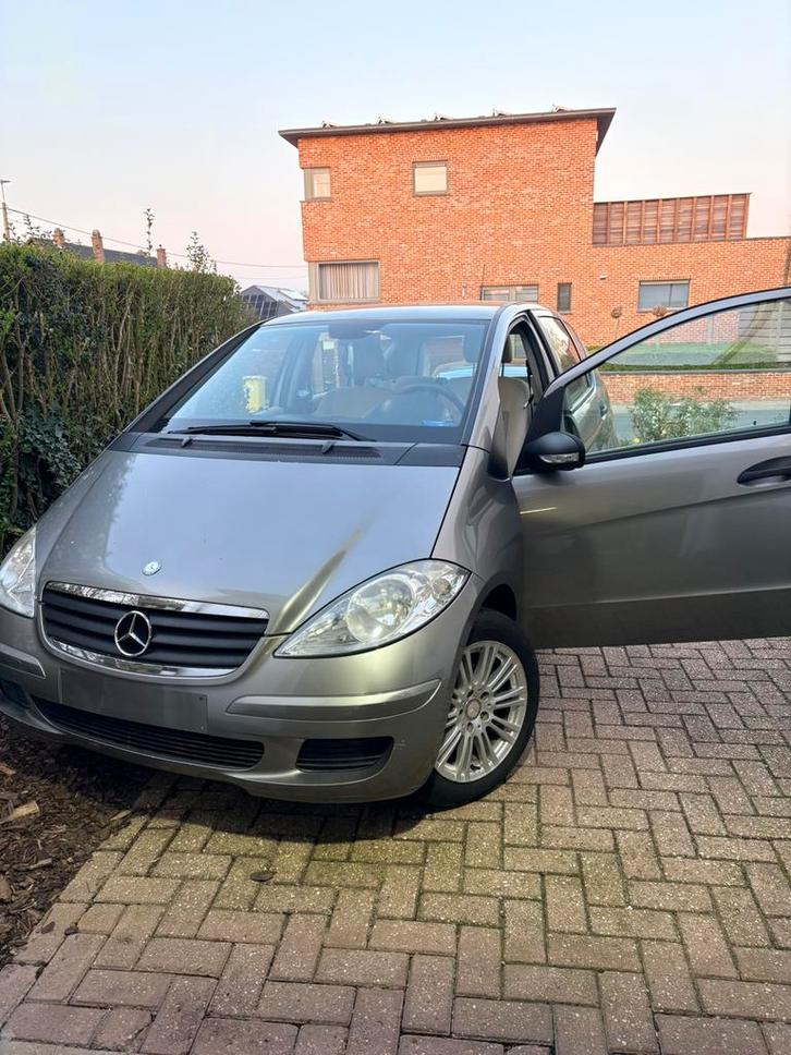 Mercedes 170 automatique, Autos, Mercedes-Benz, Particulier, Classe A, Essence, Euro 4, 5 portes, Automatique, Argent ou Gris