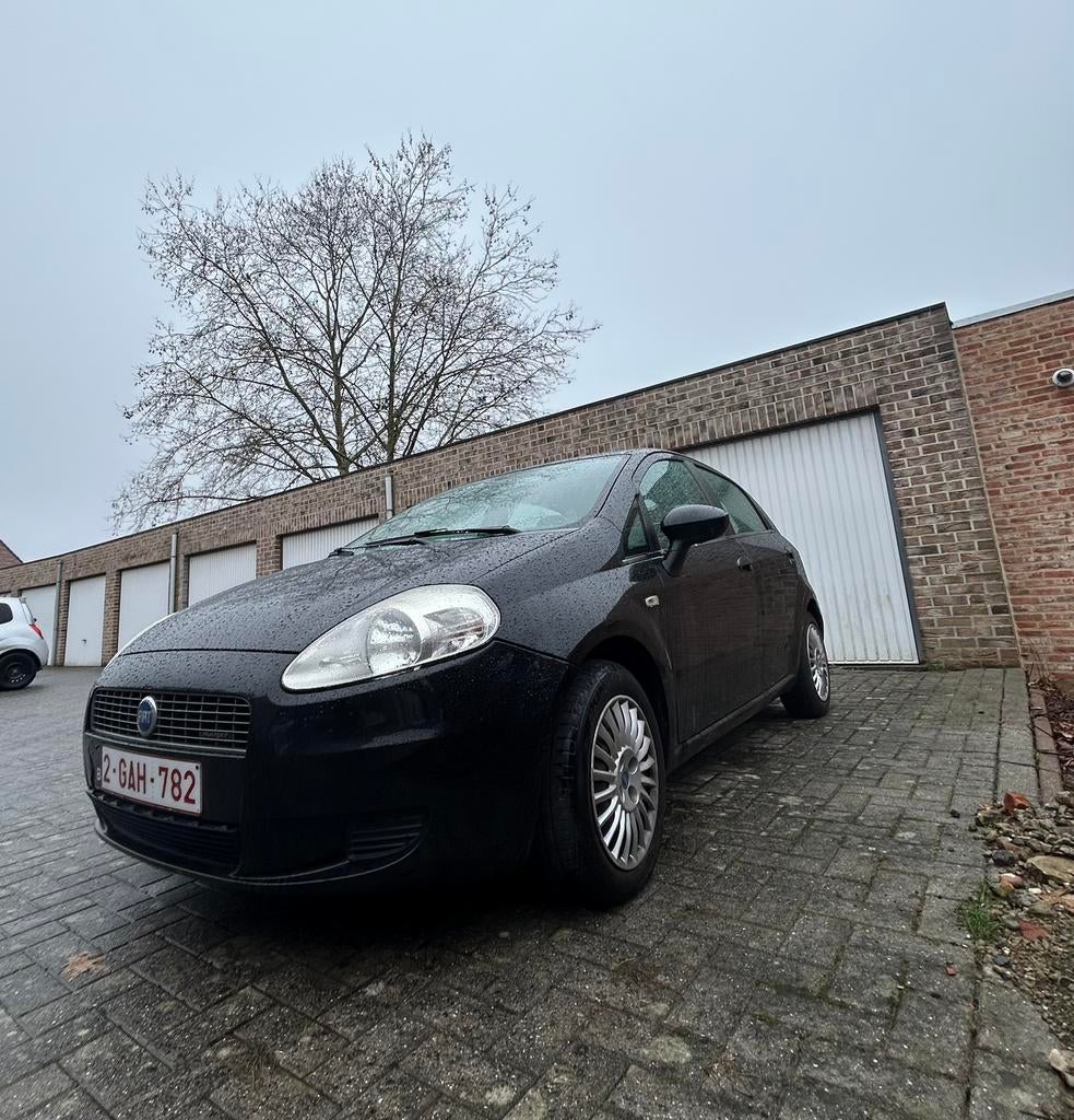 Fiat Grande Punto APPROUVÉE POUR LA VENTE, Autos, Achat, Carnet d'entretien, Grande Punto, Diesel