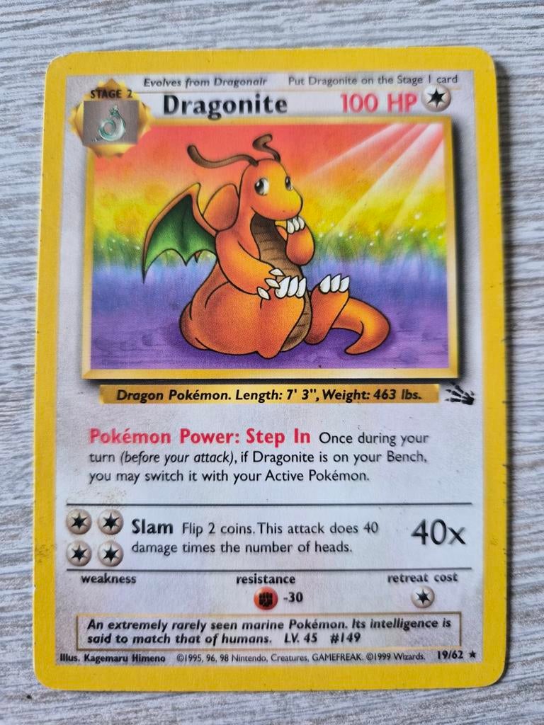 Dragonite non holo fossil 19/62, Ophalen of Verzenden, Gebruikt, Losse kaart, Foil