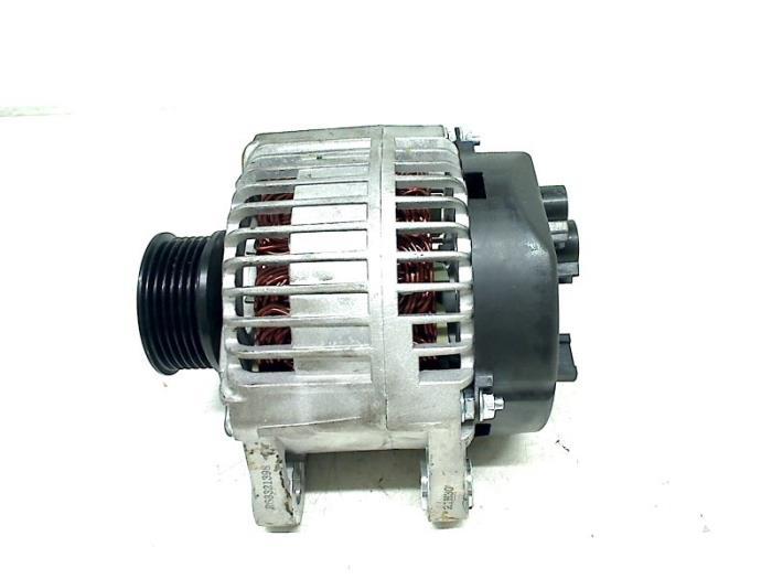 Dynamo d'un Fiat Coupe, Autos : Pièces & Accessoires, Moteurs & Accessoires, Fiat, Utilisé, 3 mois de garantie, Enlèvement ou Envoi