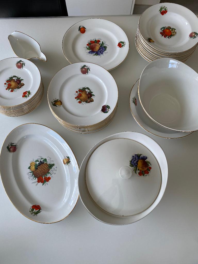 Eetservies van Moulin des Loups, Ophalen