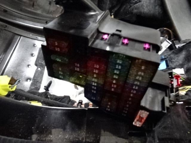 BOITIER FUSIBLES Porsche Panamera (970) (01-2009/12-2016), Utilisé, Porsche