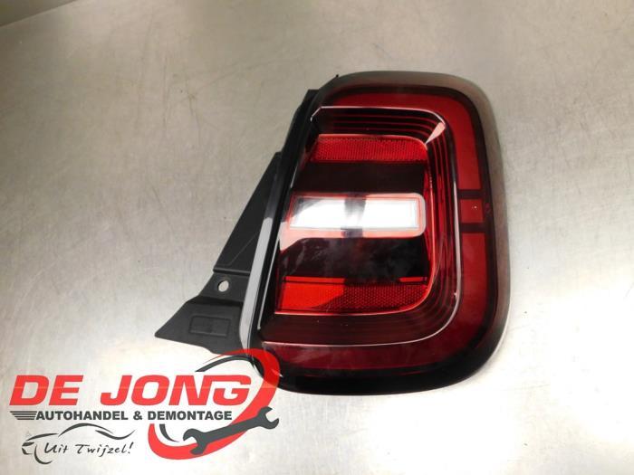 Feu arrière droit d'un Fiat 500e, Autos : Pièces & Accessoires, -, 3 mois de garantie, Utilisé, Fiat