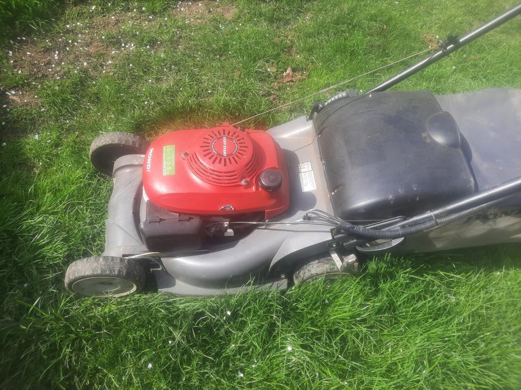 Honda benzine grasmaaier, Ophalen