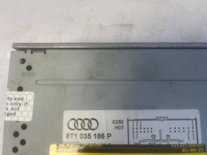 Radio/Lecteur CD d'un Audi A4, Autos : Pièces & Accessoires, Électronique & Câbles, Audi, Utilisé, 3 mois de garantie, Enlèvement ou Envoi