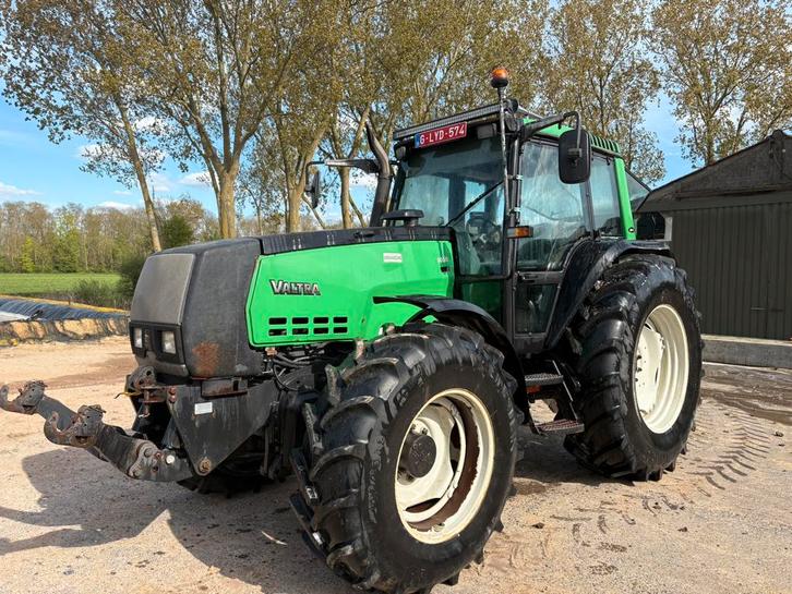 Valtra 8050 , weinig uren ,topstaat,50 km/h, geveerde vooras, Zakelijke goederen, Landbouw | Tractoren, Overige merken, Ophalen