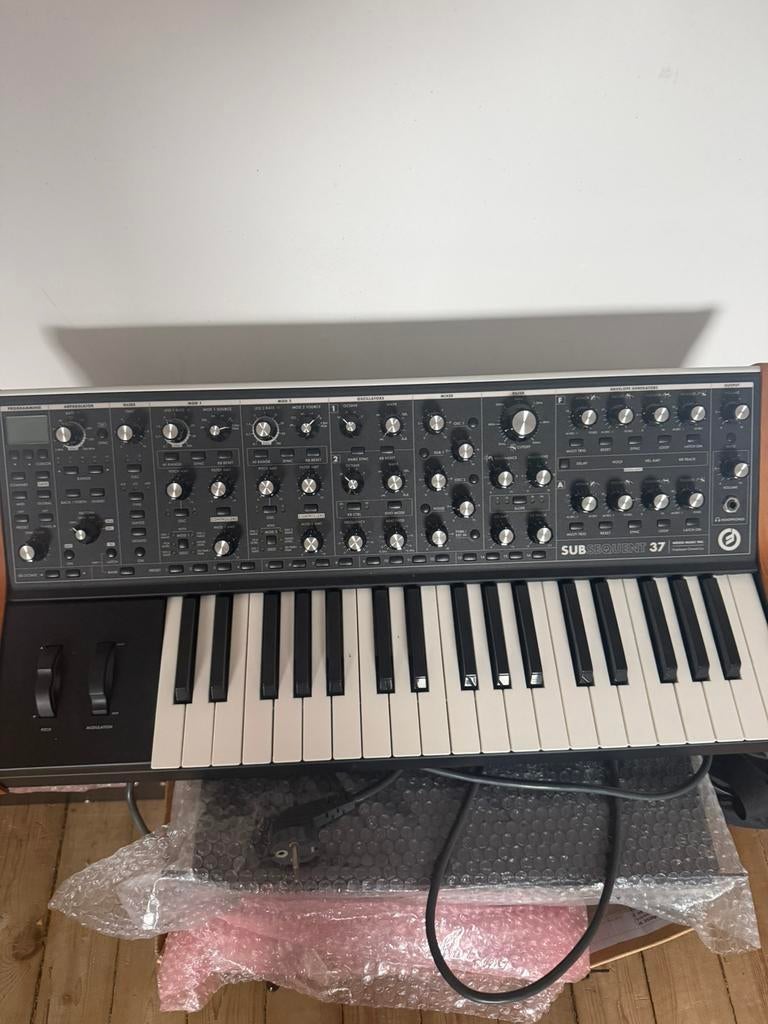 Moog Subsequent 37, Musique & Instruments, Synthétiseurs, Enlèvement, Comme neuf