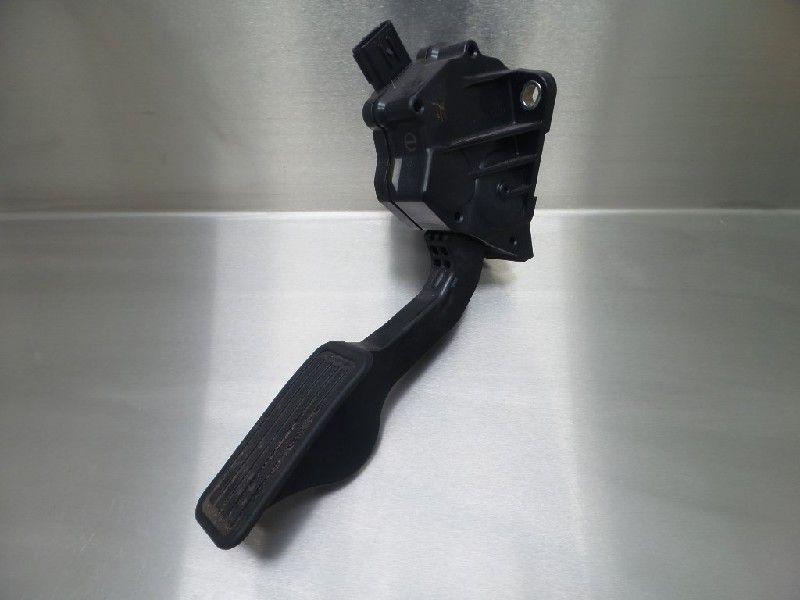 PEDALE D'ACCELERATEUR Toyota iQ (|7811074010|1988007780|), Autos : Pièces & Accessoires, Utilisé, Toyota