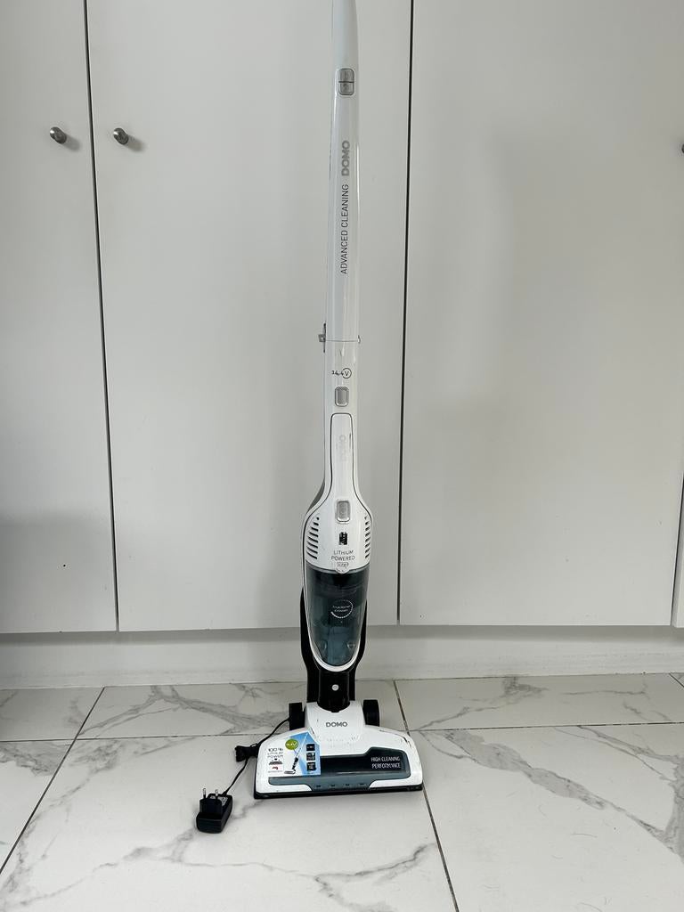 Domo steelstofzuiger / kruimeldief, Ophalen, Gebruikt, Reservoir, Stofzuiger