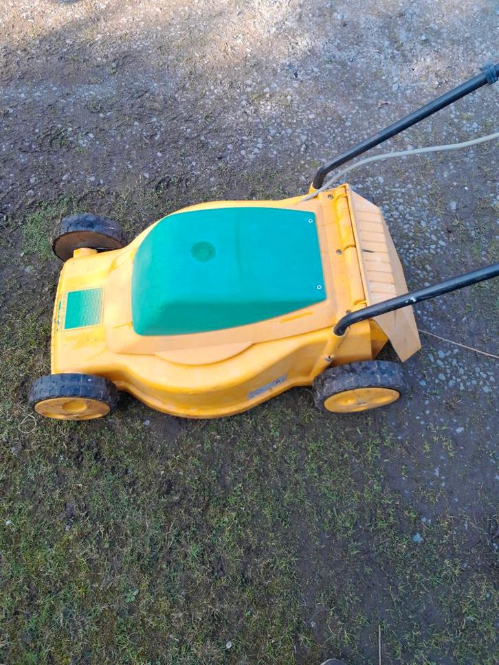 Stiga Grasmaaier elektrisch 220v 45cm, Tuin en Terras, Grasmaaiers, Zo goed als nieuw, Elektrische grasmaaier, 40 t/m 49 cm, Cirkelmaaier