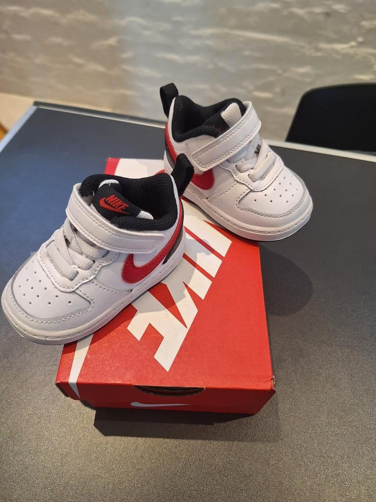 Chaussures Nike pour enfants taille 18,5, Sports & Fitness, Enlèvement ou Envoi