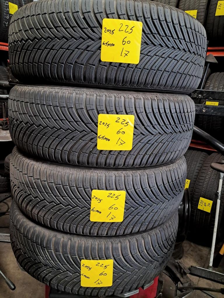 25/60/17 225/60r17 2256017 Démo Allsson Pirelli, Autos : Pièces & Accessoires, Commande, Enlèvement